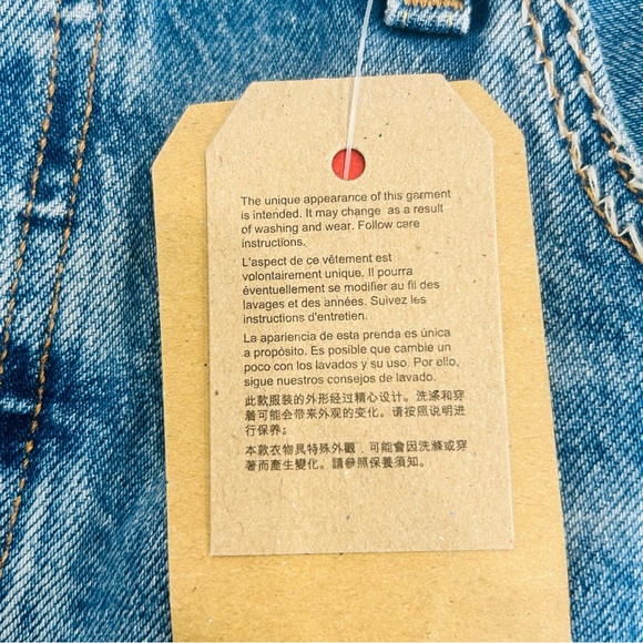 Levi's Women's 501 Original High-Rise Jean Shorts Size 33/Distressed/Lightweight - Picture 8 of 16